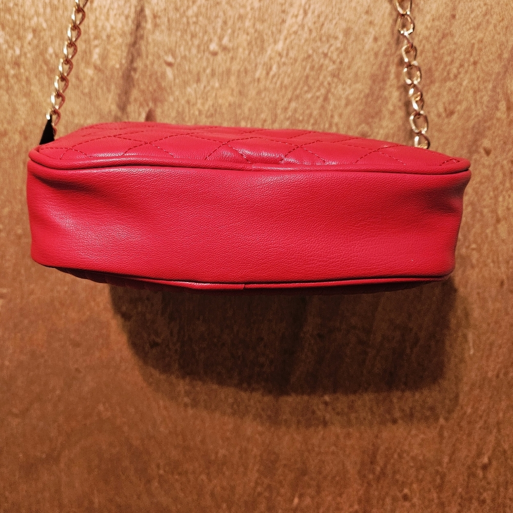 bebe Quilted Red Crossbody Bag with Gold Chain and Crystal Logo - Picture 16 of 16